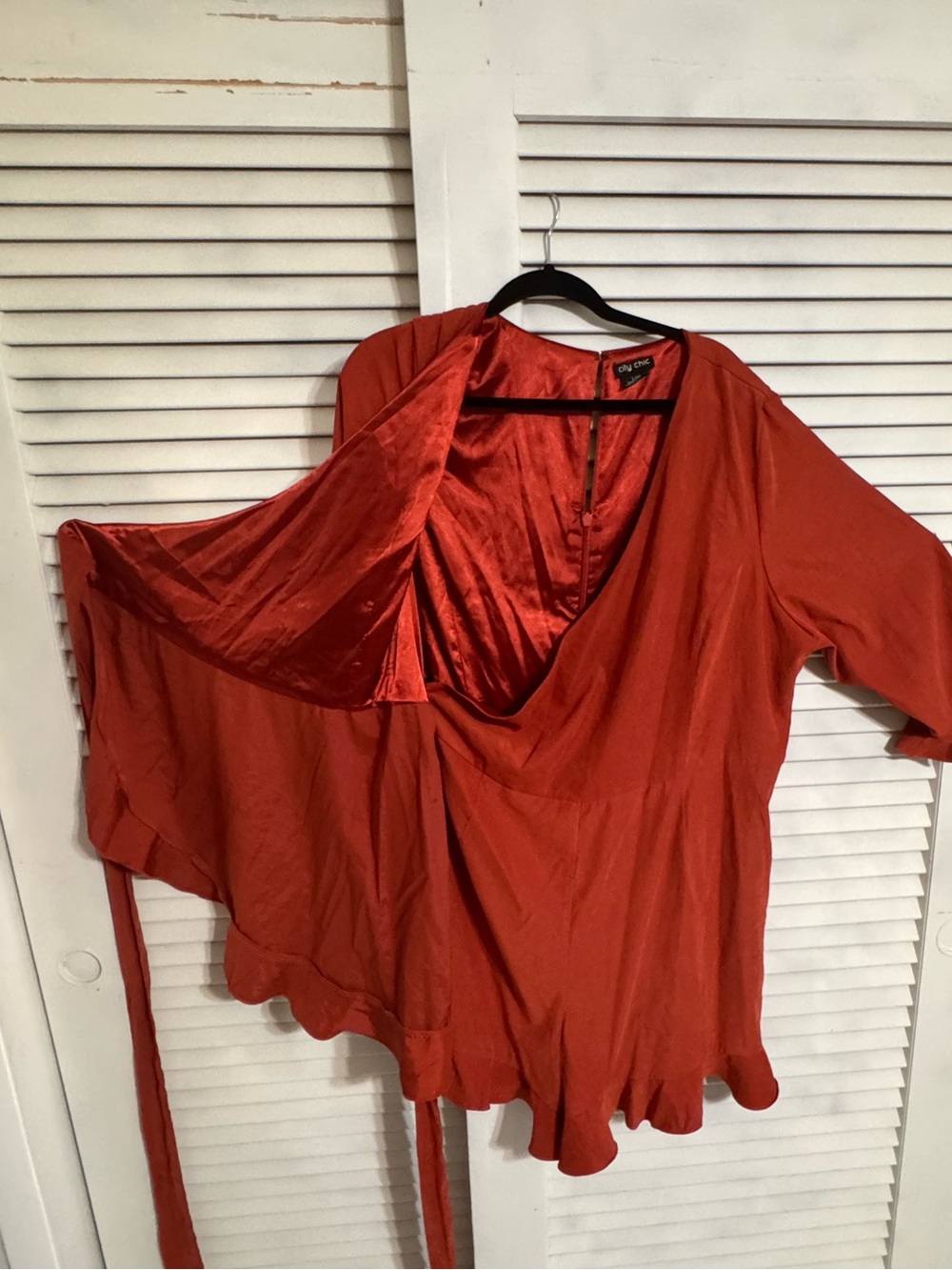 City Chic Rust Red Wrap Ruffle Mini Romper - Picture 3 of 5